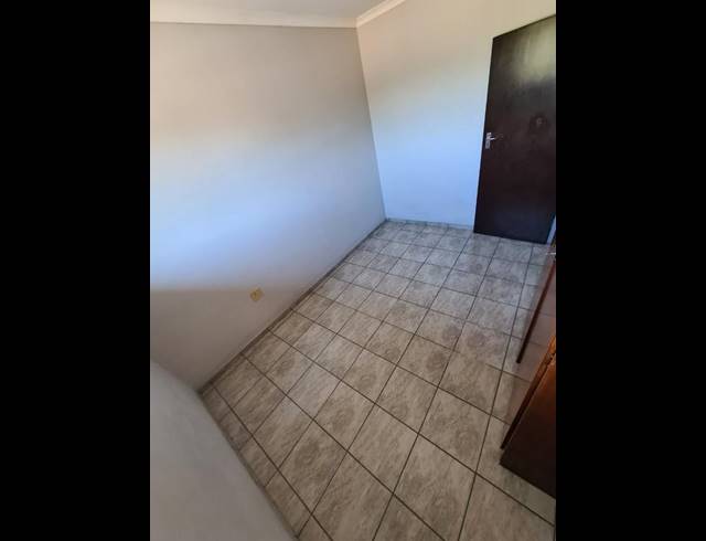 3 BEDROOM APARTMENT FOR SALE IN SASOLBURG CENTRAL